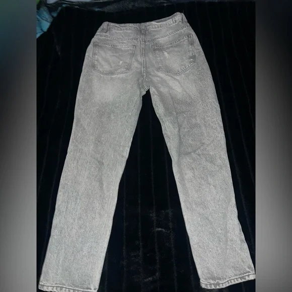 Gray Distressed Jeans - Picture 4 of 6